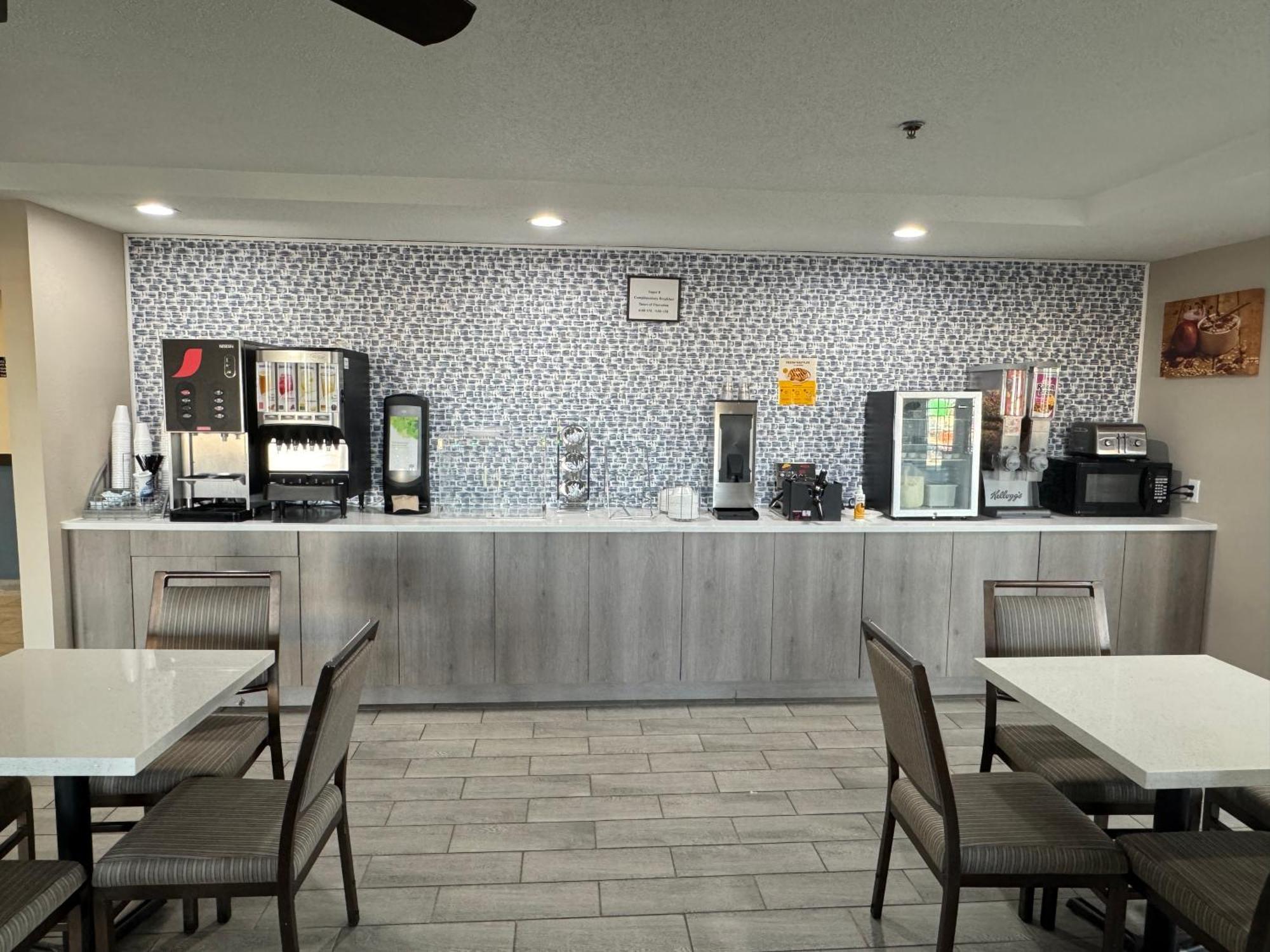 Hotel Super 8 By Wyndham Reedsburg Exteriér fotografie