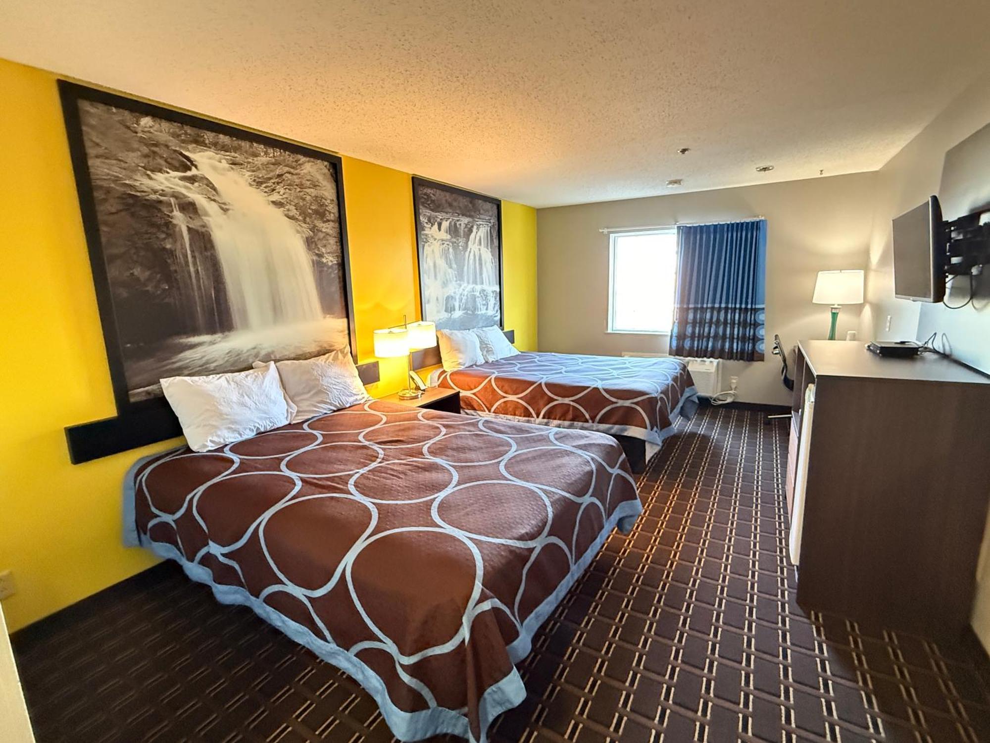 Hotel Super 8 By Wyndham Reedsburg Exteriér fotografie
